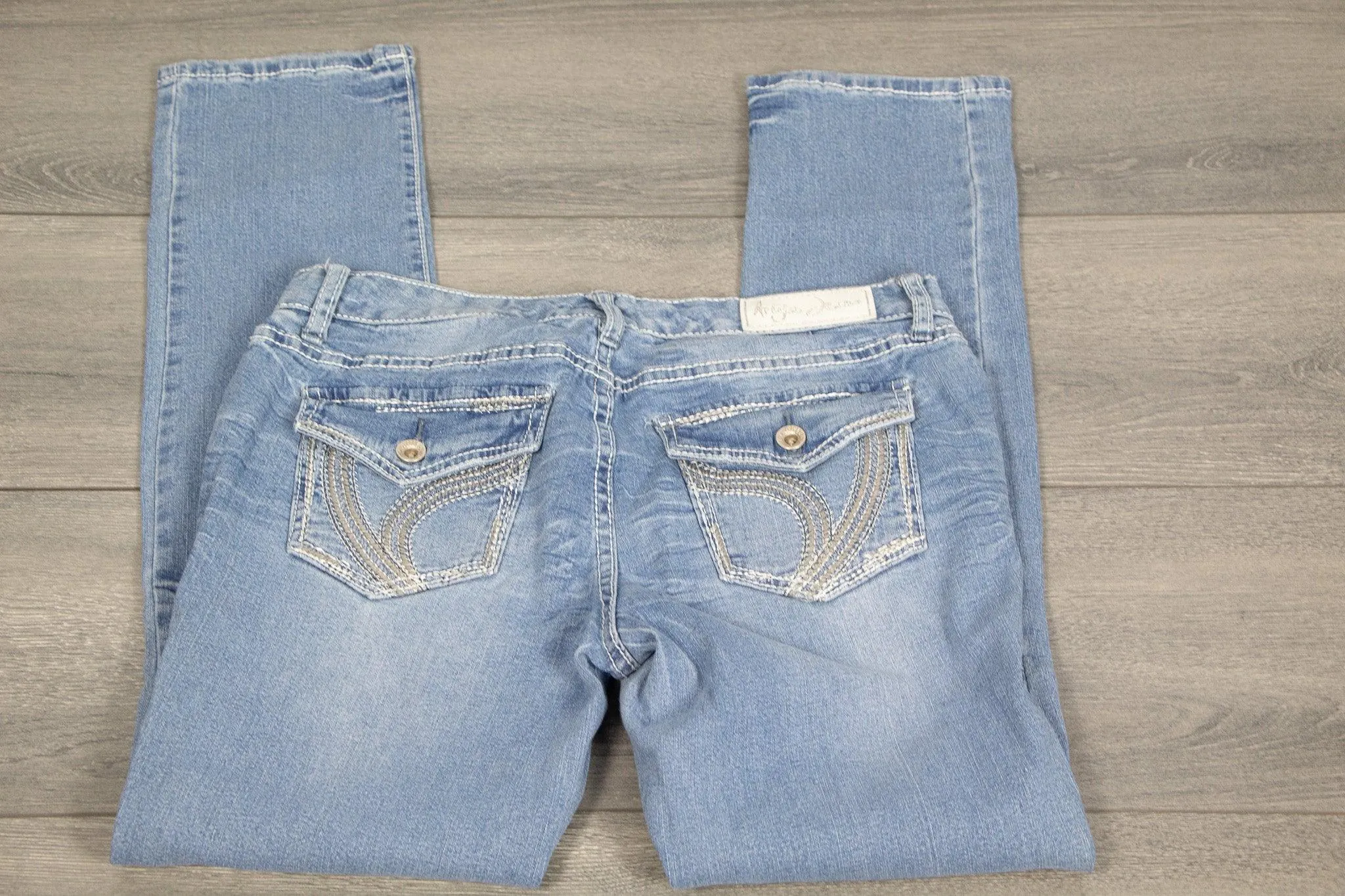 Ariya jeans