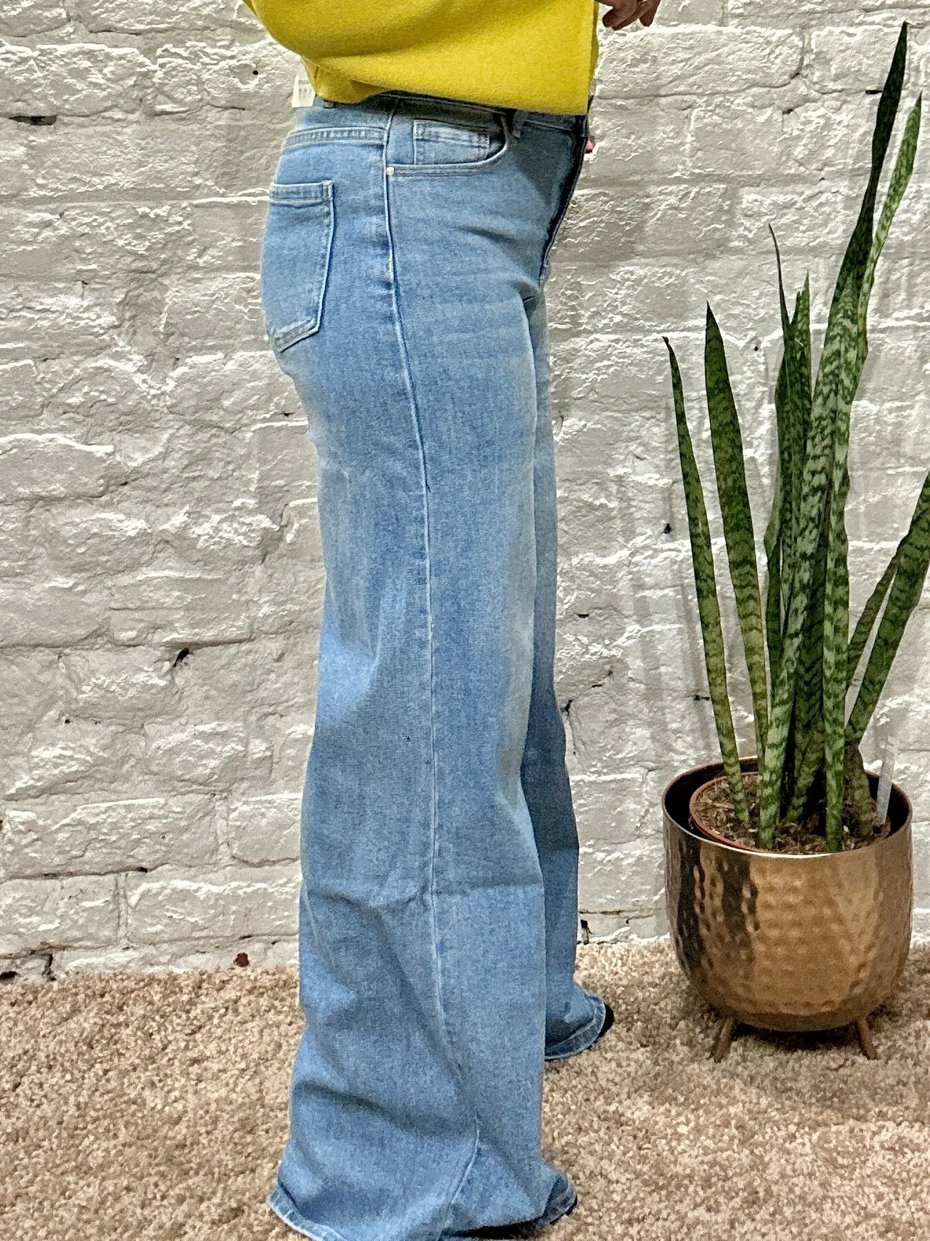 The Blue Berry Wide Leg Stretch Light Blue Jeans